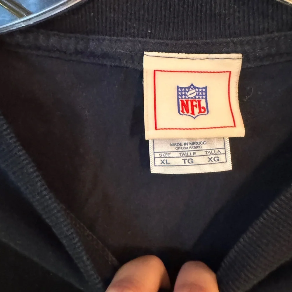 NFL Tennessee Titans Large Long-Sleeve Top Navy Blue 
*Unisex - Picture 3 of 4